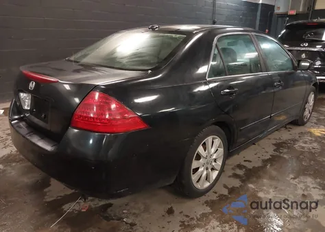 2007 Honda Accord 3.0 Ex z USA, uszkodzony, nr VIN 1HGCM66597A093999